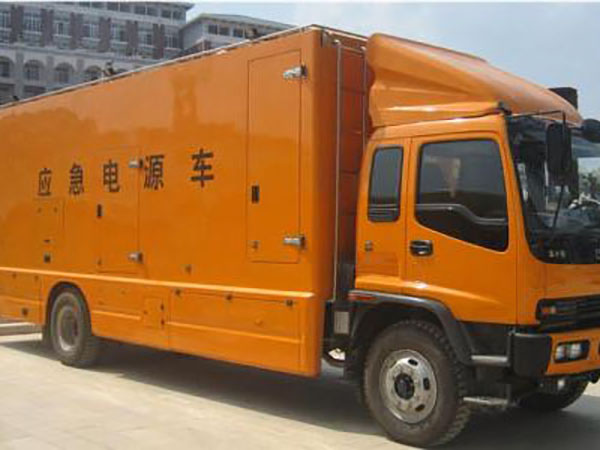 铜陵冬季柴油发电机启动前,如何检查燃油系统中的积水?